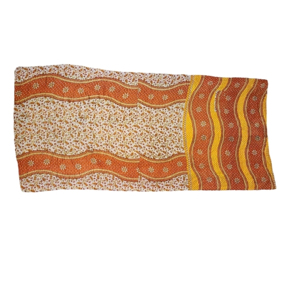 VINTAGE quilted textured ultra soft fabric Saree 36 x 78 - Picture 2 of 9